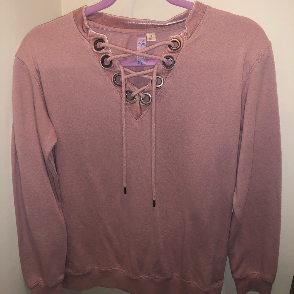 Sweatshirt